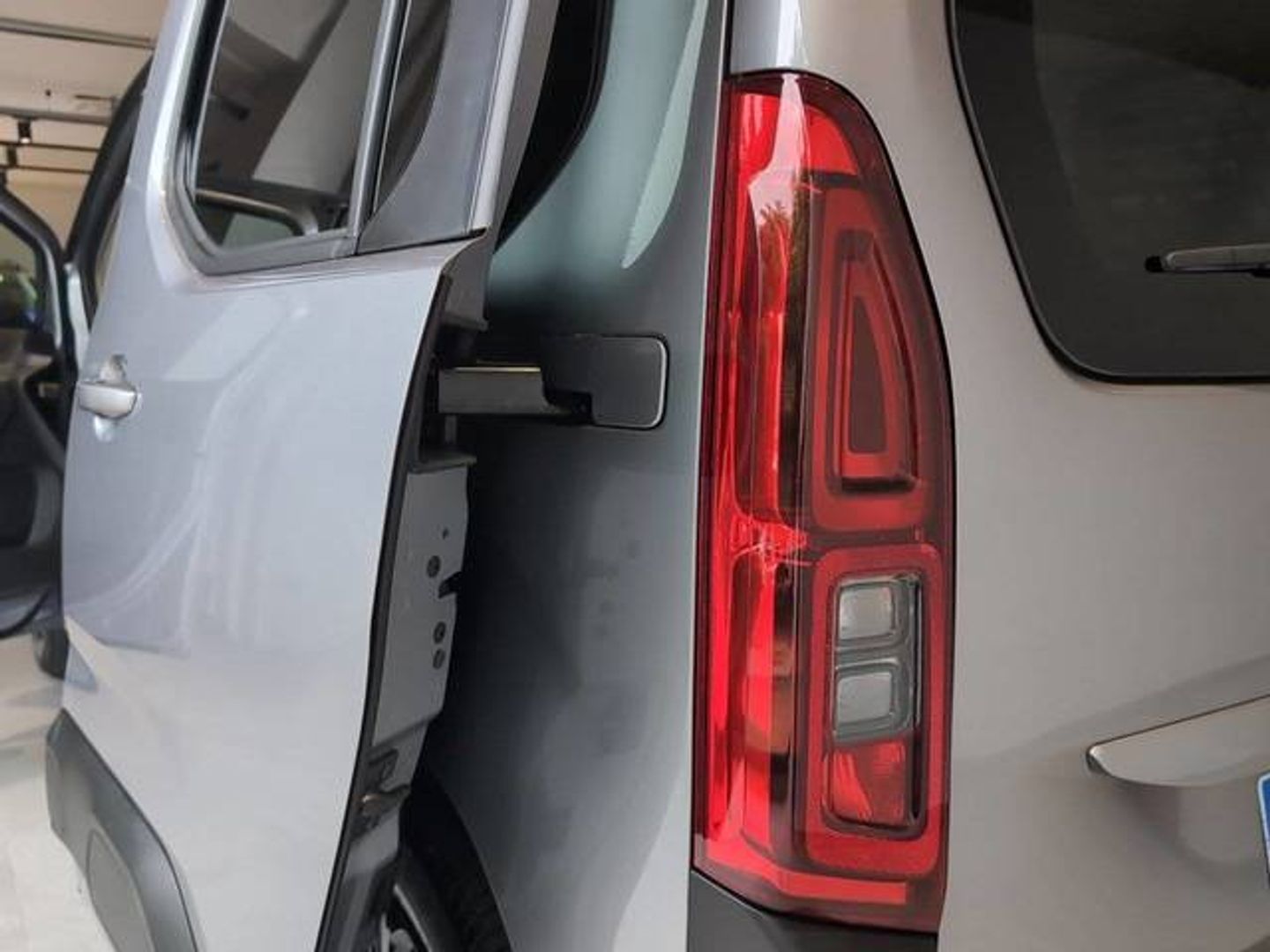 Citroen ë-Berlingo Shine Talla M 50kWh 100 kW (136 CV)