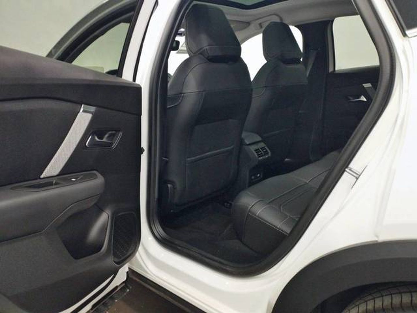 Citroen ë-C4 X 50KWh eléctrico Shine 100 kW (136 CV)