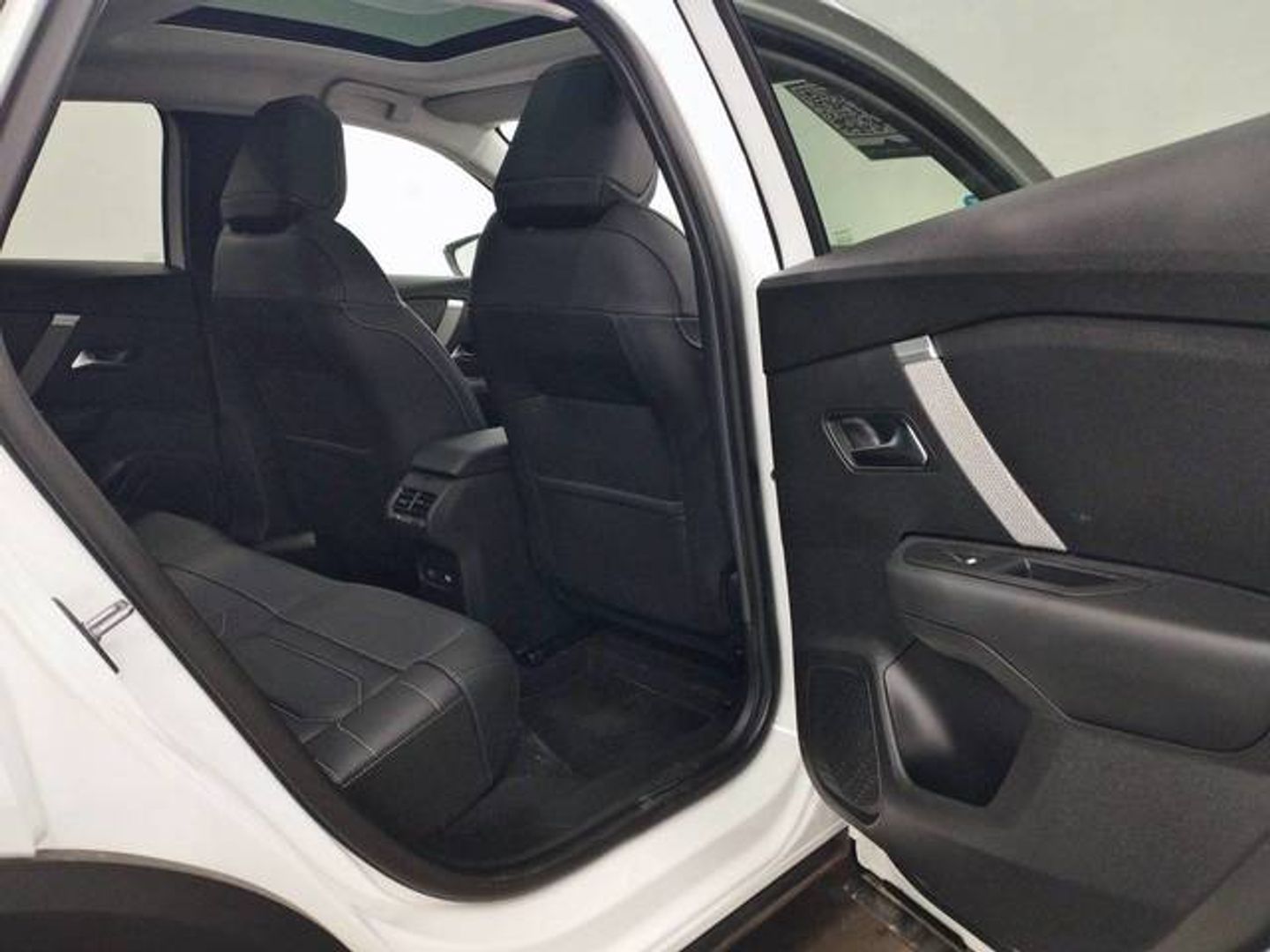 Citroen ë-C4 X 50KWh eléctrico Shine 100 kW (136 CV)