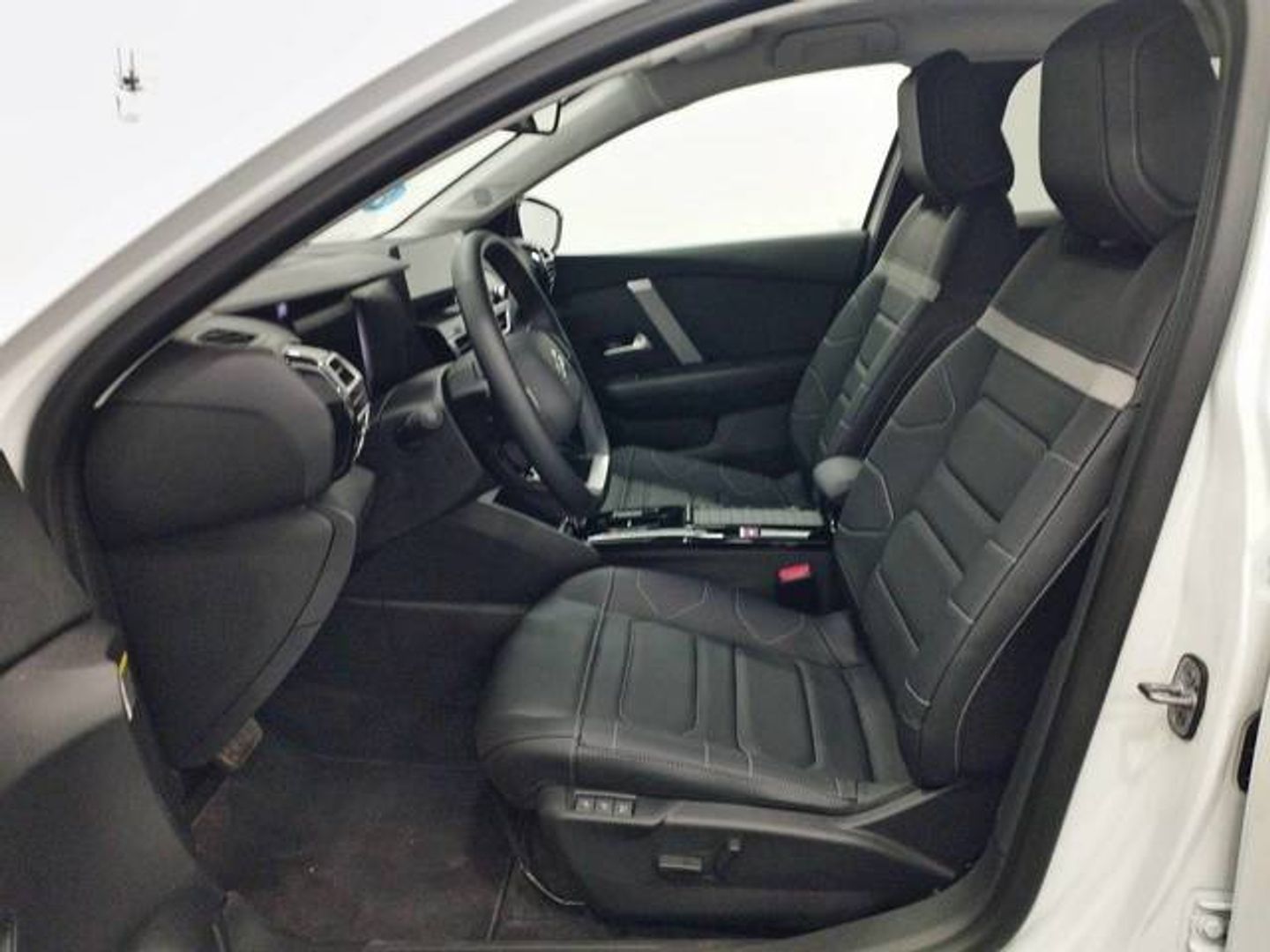 Citroen ë-C4 X 50KWh eléctrico Shine 100 kW (136 CV)