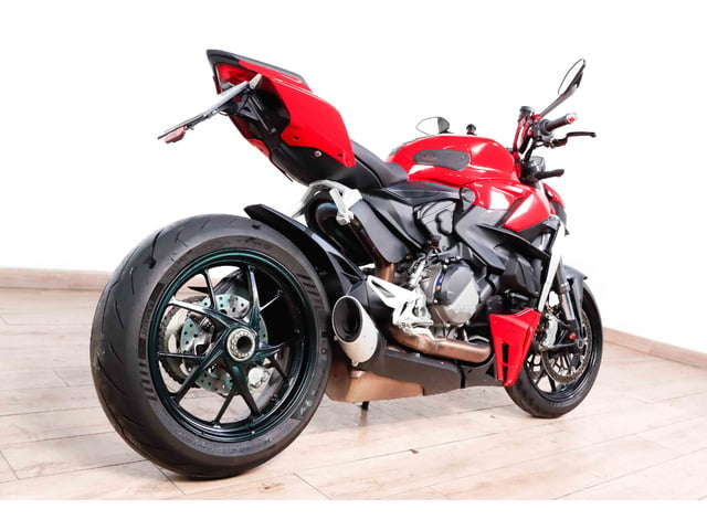 Ducati Streetfighter 1000 V2