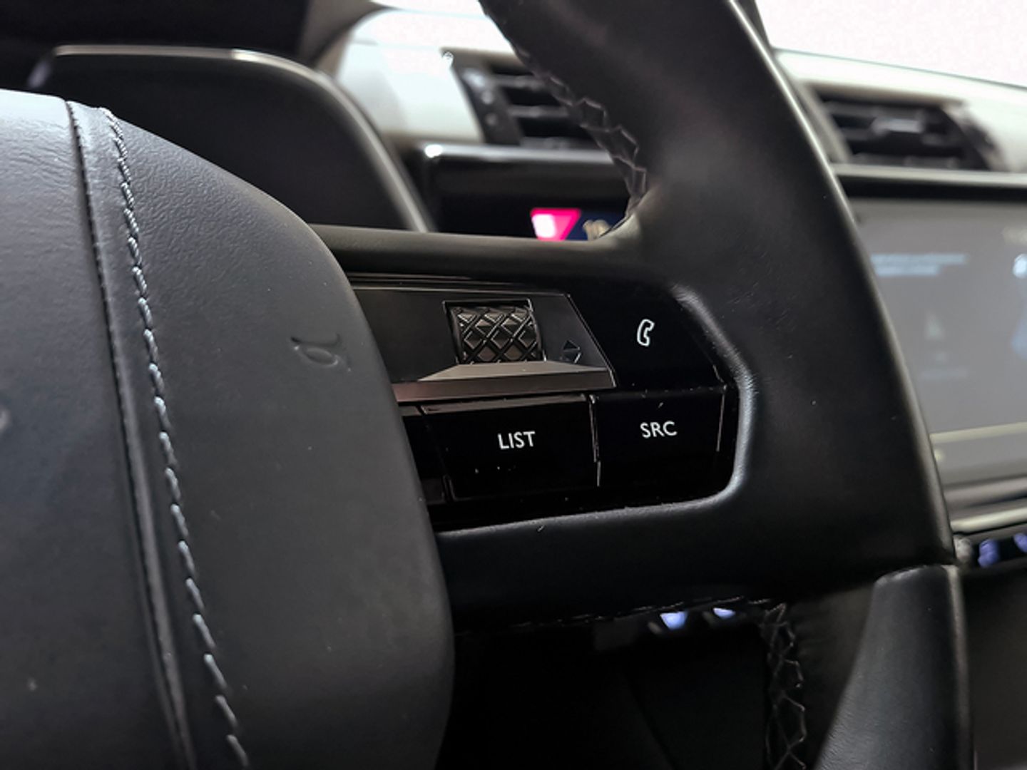DS DS7 Crossback PureTech 180 Rivoli Auto 132 kW (180 CV)