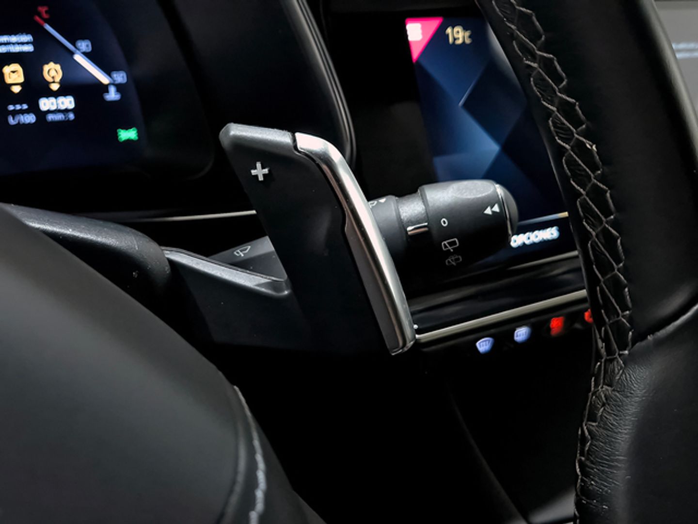 DS DS7 Crossback PureTech 180 Rivoli Auto 132 kW (180 CV)