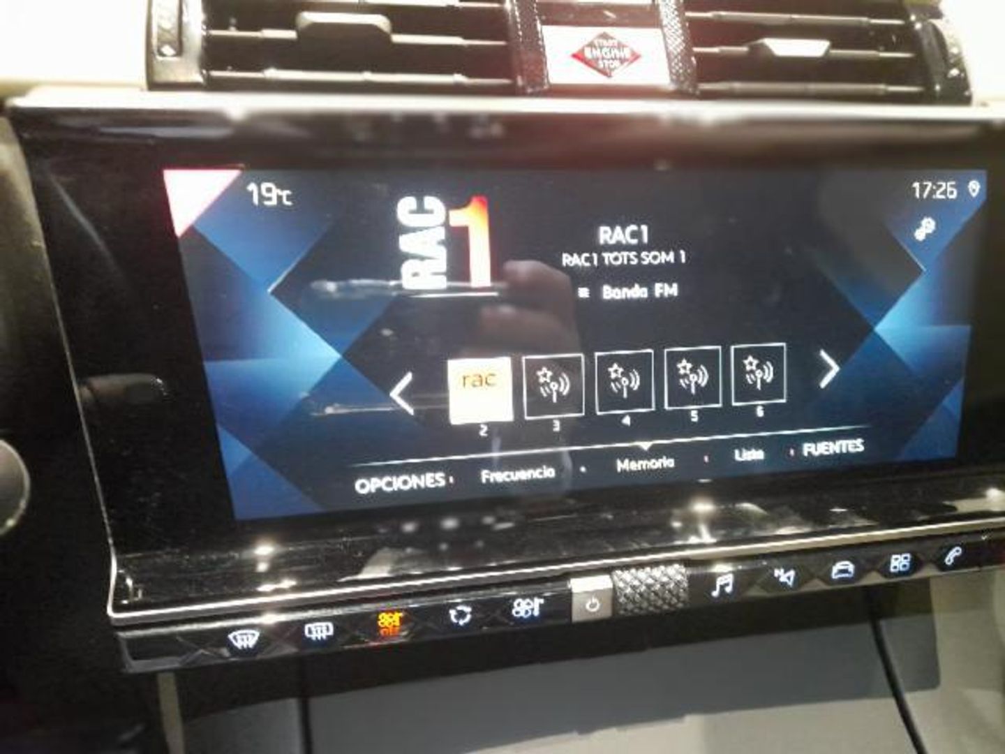 DS DS7 Crossback PureTech 180 Rivoli Auto 132 kW (180 CV)