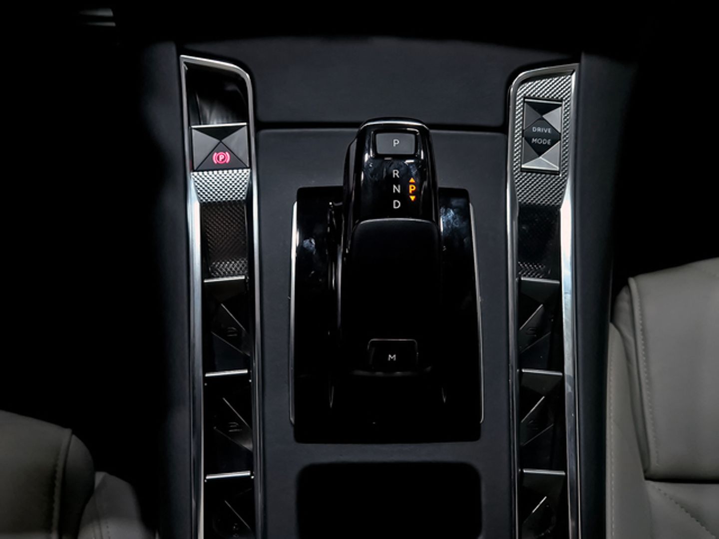 DS DS7 Crossback PureTech 180 Rivoli Auto 132 kW (180 CV)