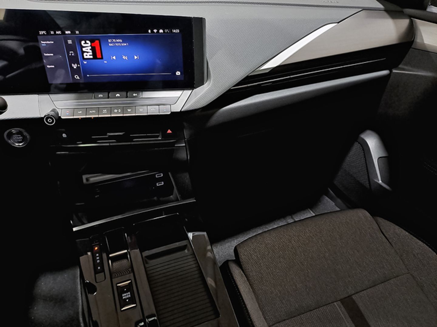 Opel Astra 1.6T Hybrid Elegance