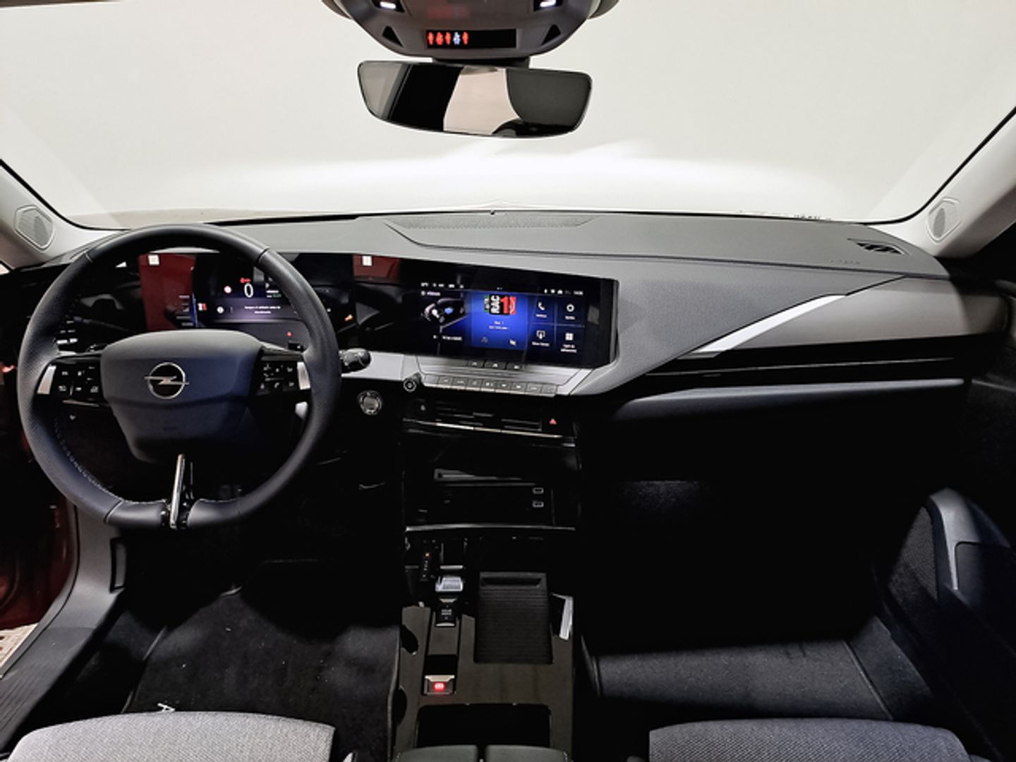 Opel Astra 1.6T Hybrid Elegance