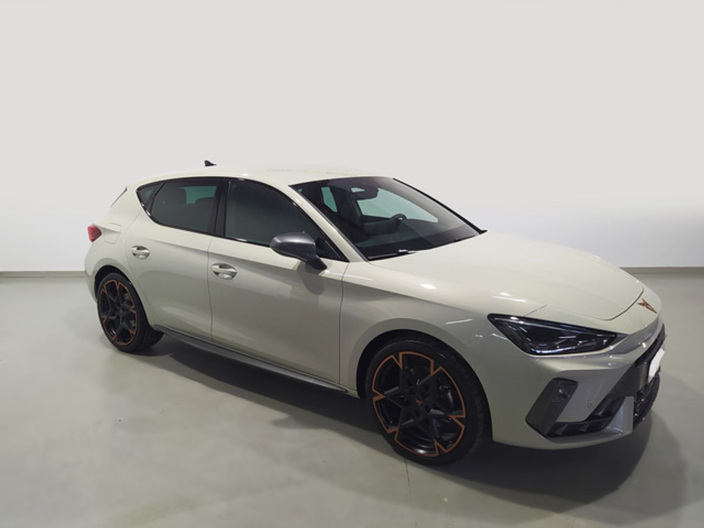 Cupra Leon 1.5 eTSI Launch Edition Gris Compact