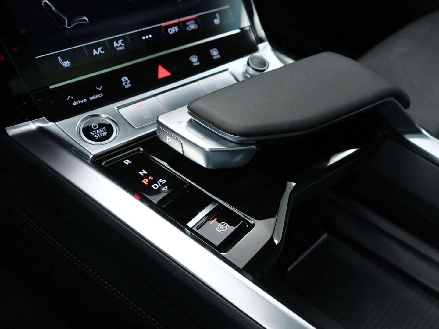 Audi Q8 e-tron Sportback S line 55 quattro 300 kW (408 CV)