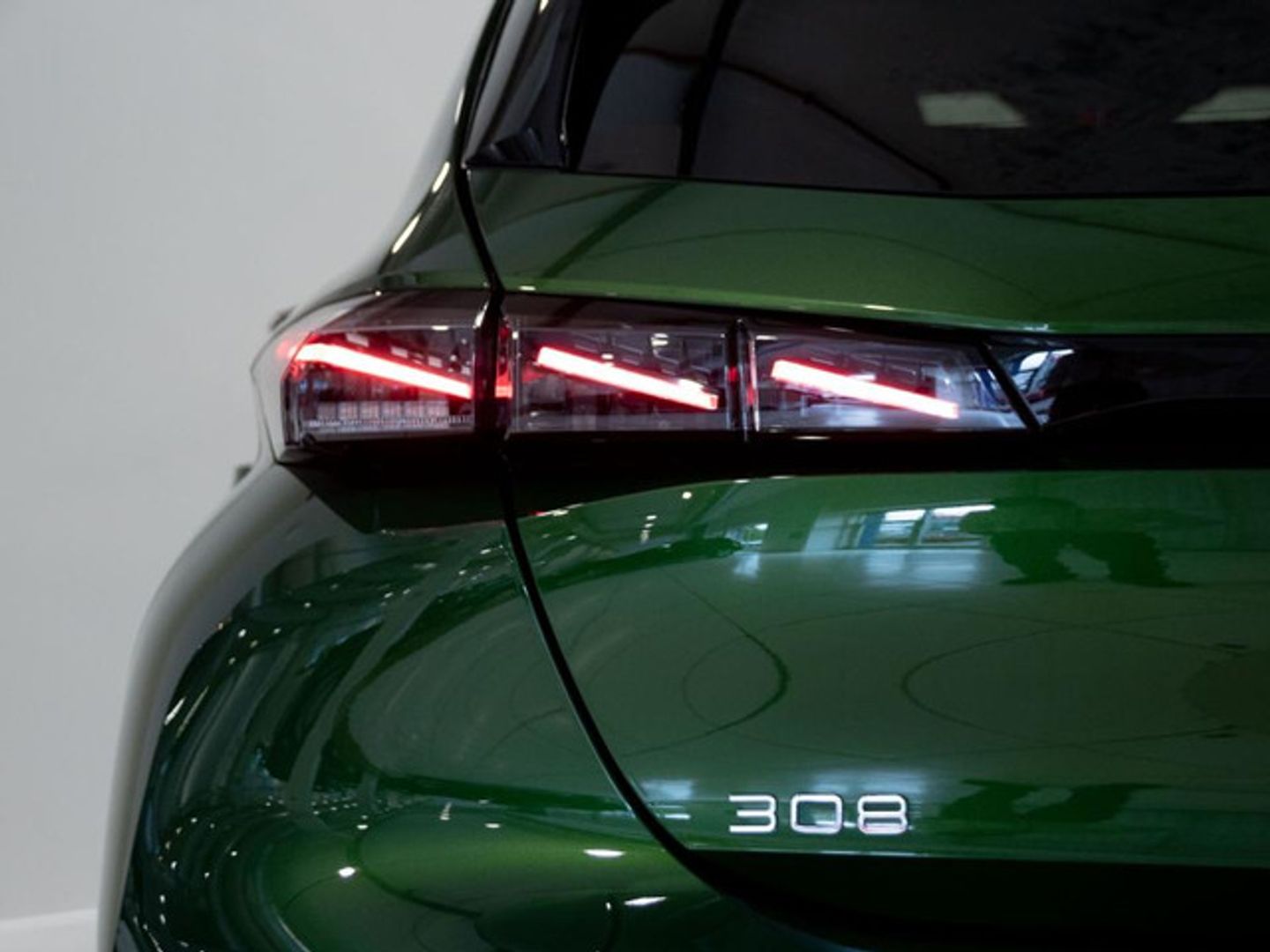 Peugeot 308 Hybrid 225 GT