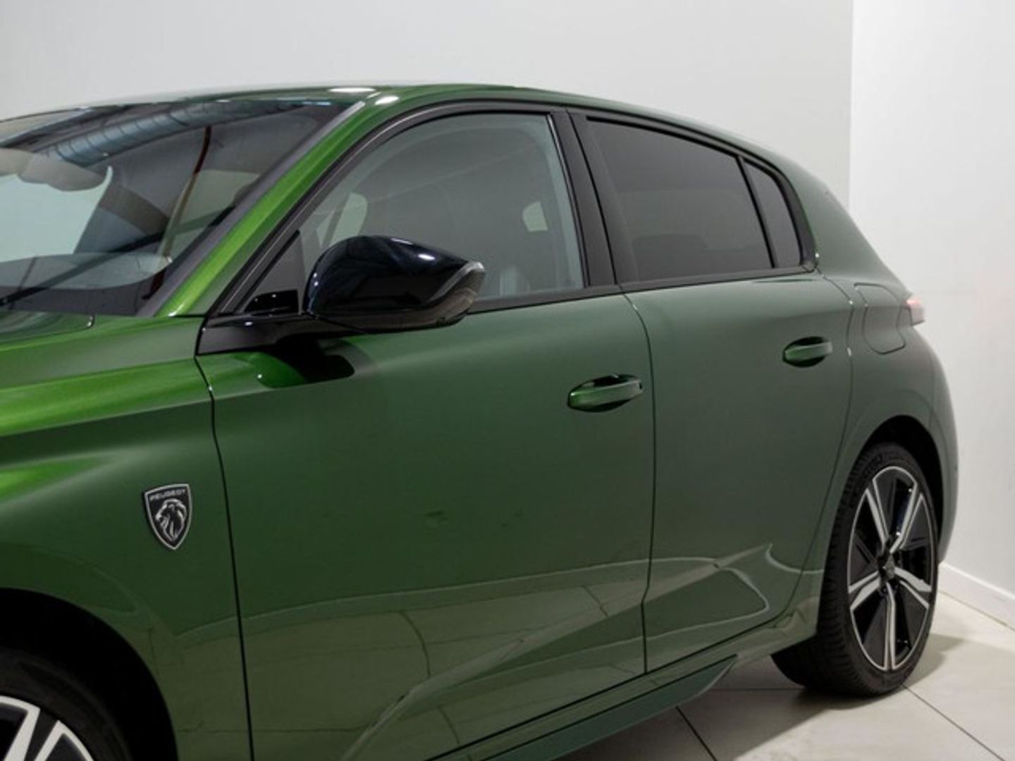 Peugeot 308 Hybrid 225 GT