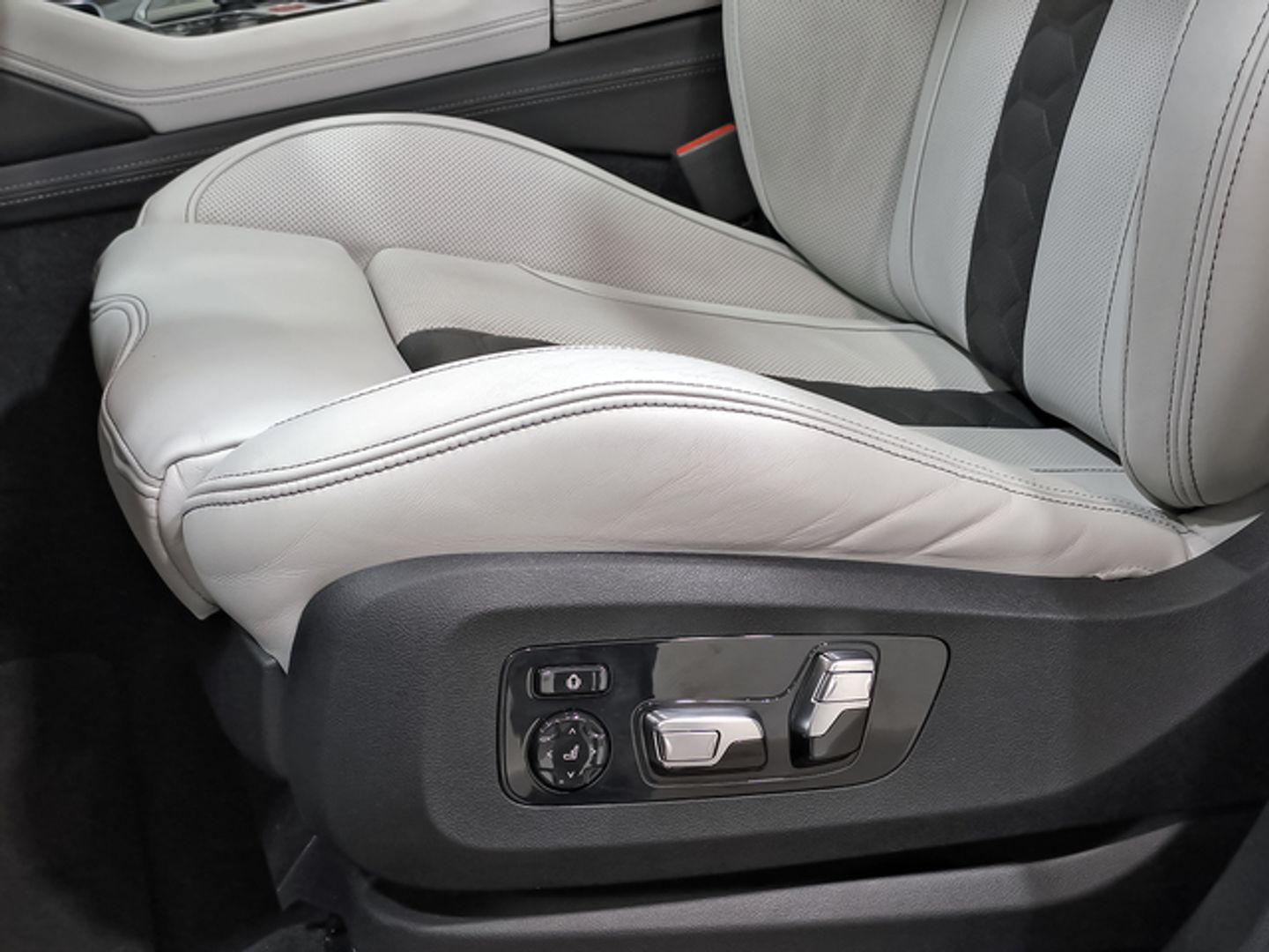 BMW M X5 M 441 kW (600 CV)