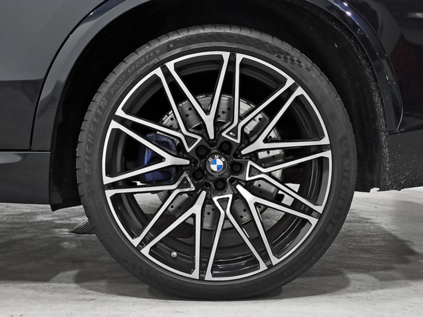 BMW M X5 M 441 kW (600 CV)