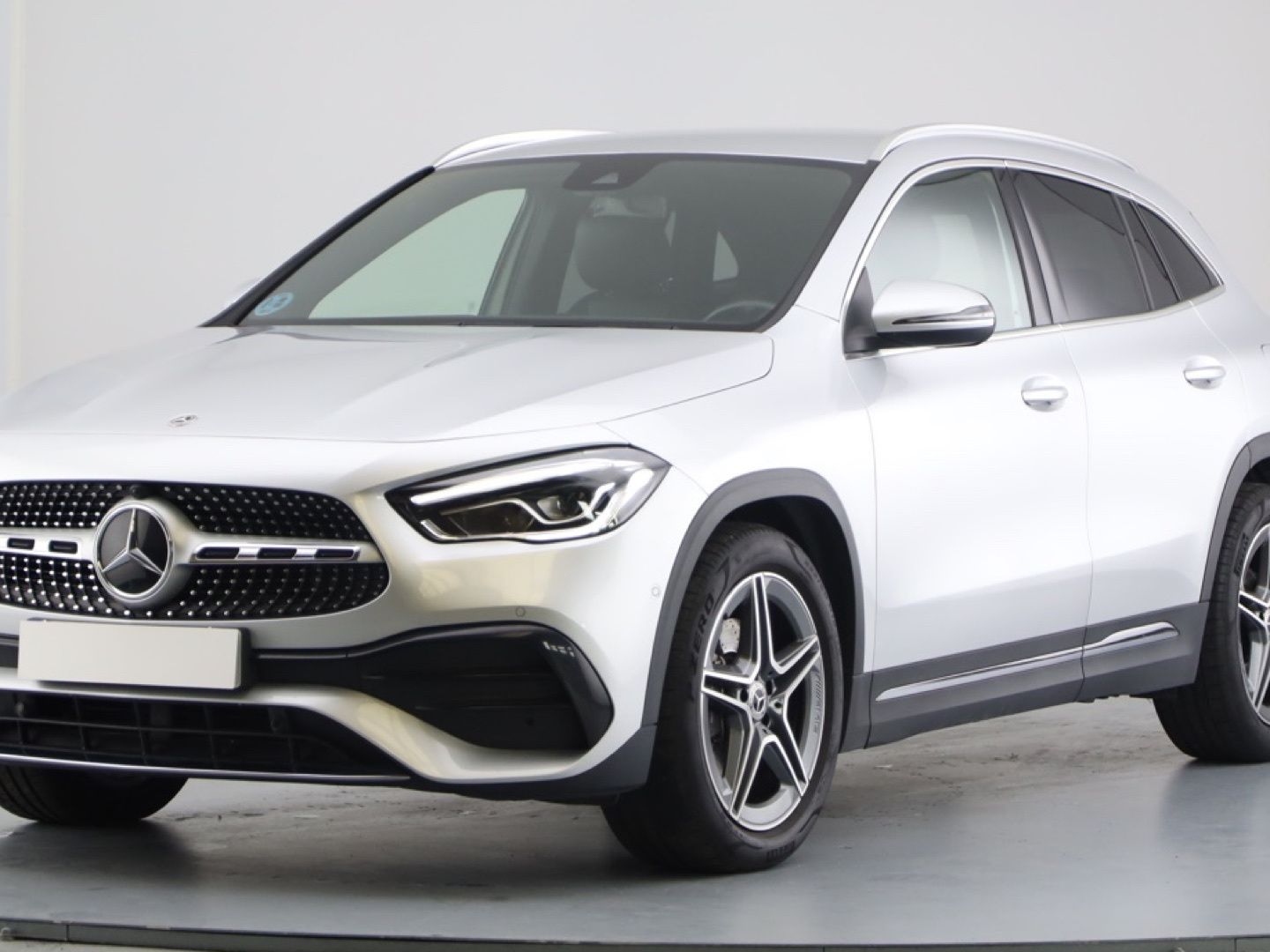 Mercedes-benz GLA 180 Gris Plata SUV