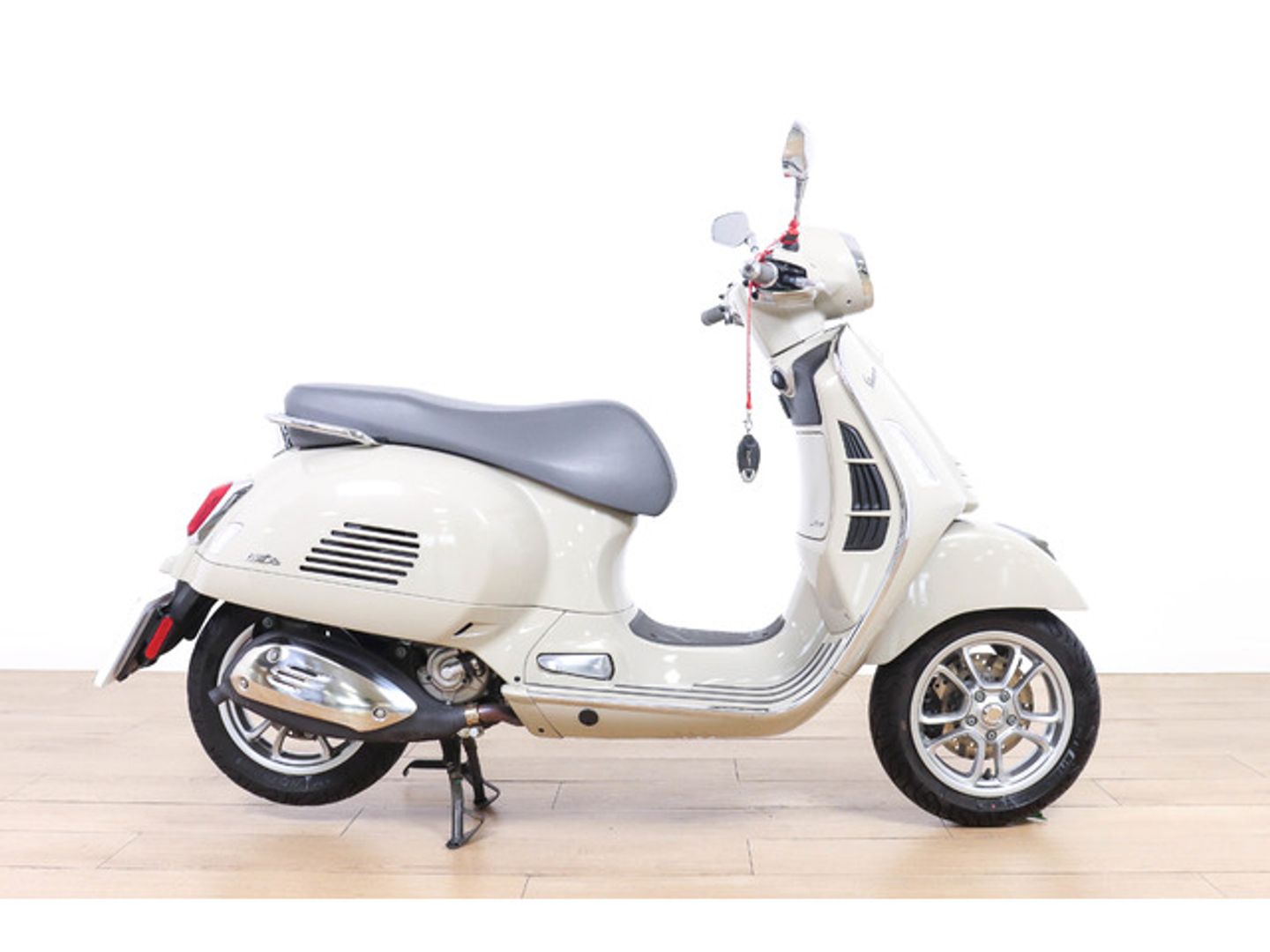 Vespa GTS 300