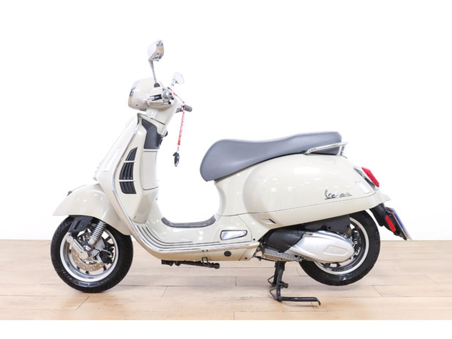 Vespa GTS 300