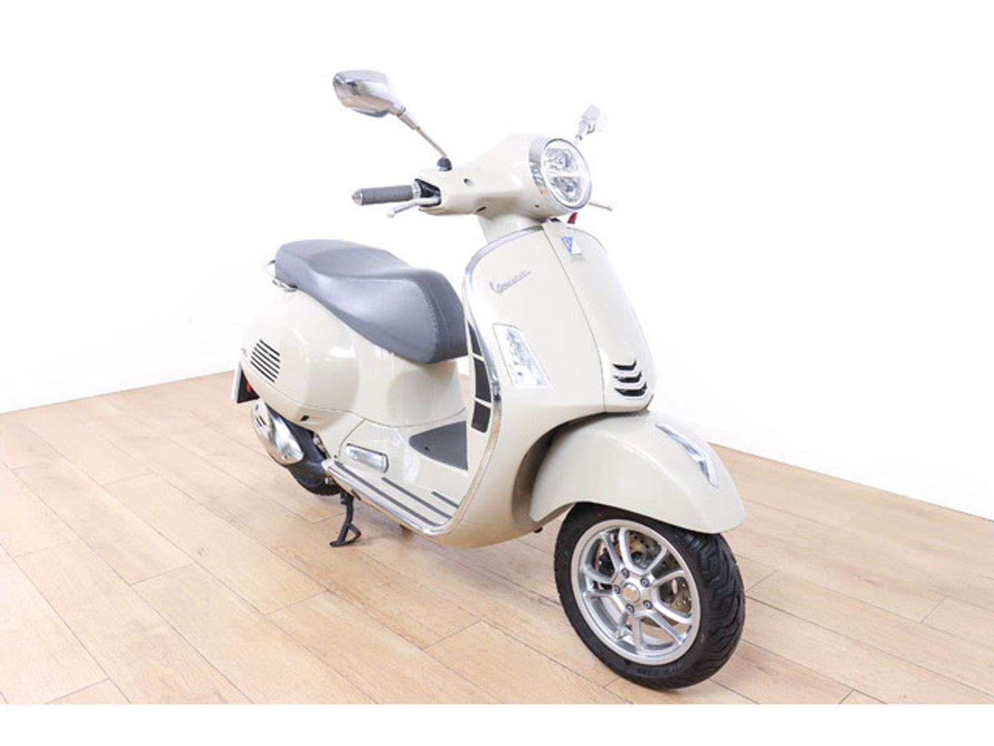 Vespa GTS 300