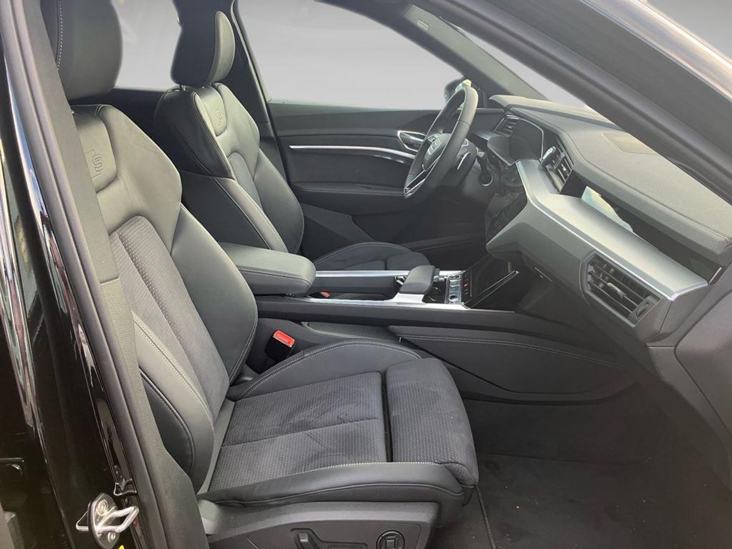 Audi Q8 e-tron Sportback S line 55 quattro 300 kW (408 CV)