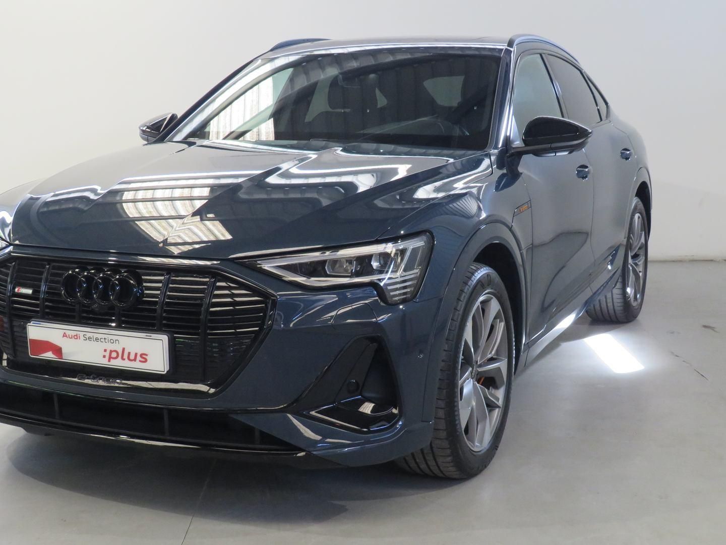 Audi e-tron Sportback e-tron Sportback 55 quattro Black line Azul SUV