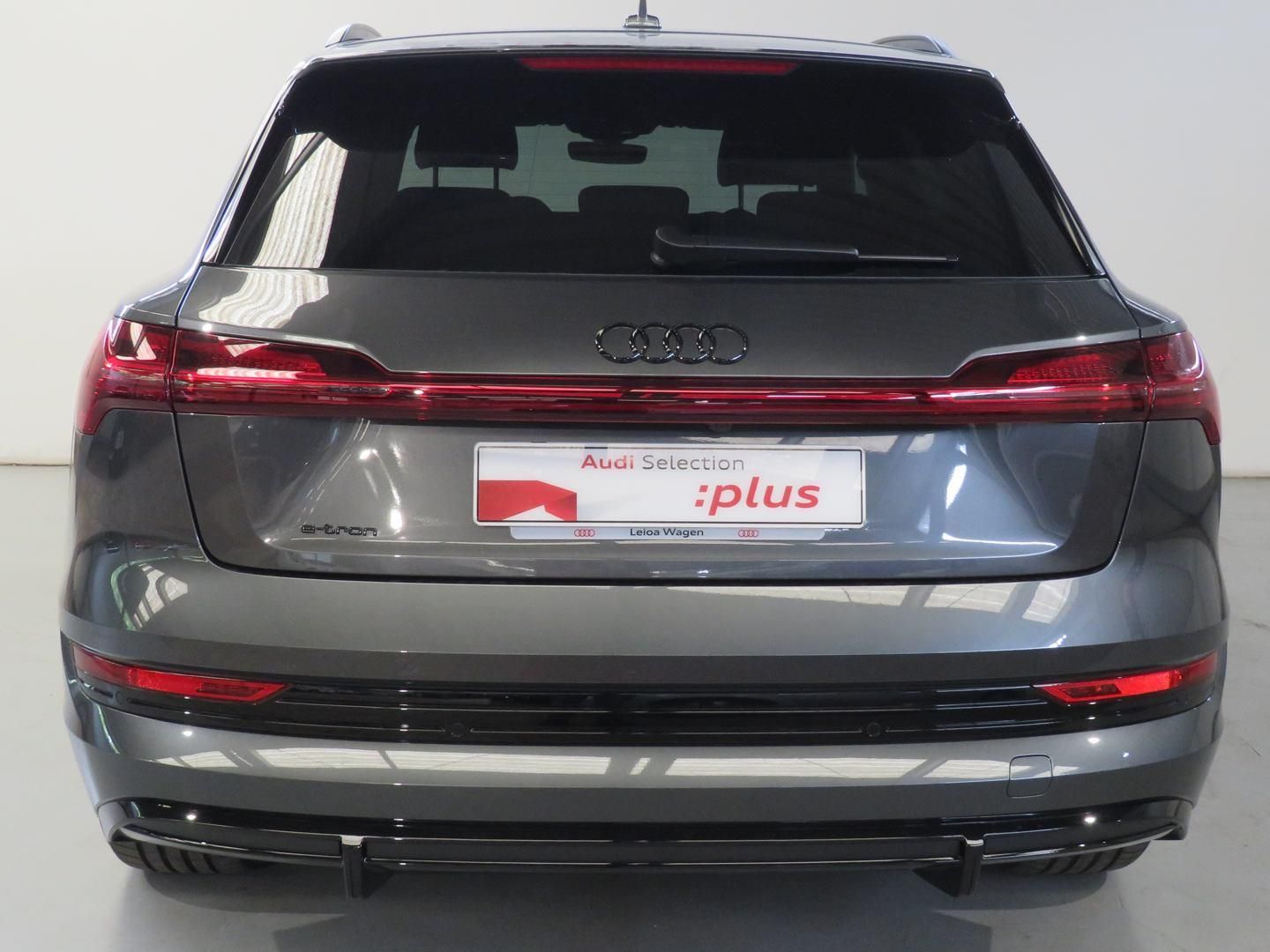 Audi e-tron 55 S line plus