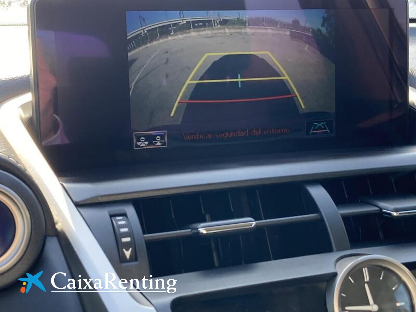 Lexus NX 300h Business Navigation 2WD 145 kW (197 CV)