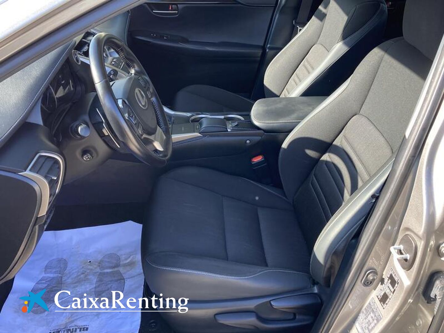 Lexus NX 300h Business Navigation 2WD 145 kW (197 CV)