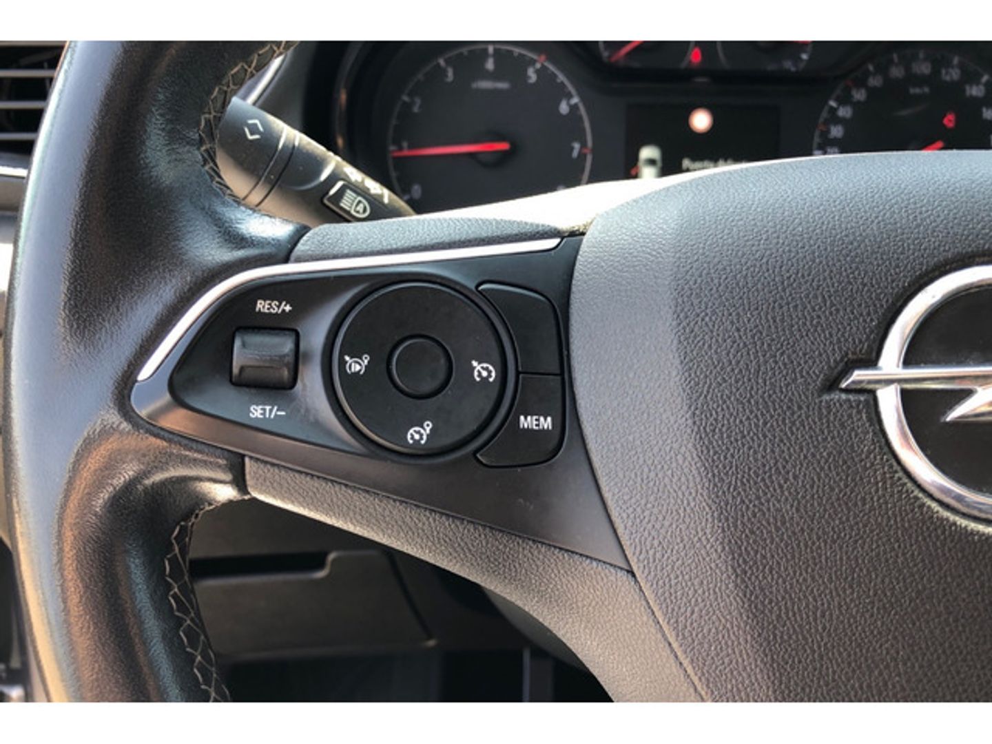 Opel Grandland X 1.2 Turbo S&S Design Line 96 kW (130 CV)