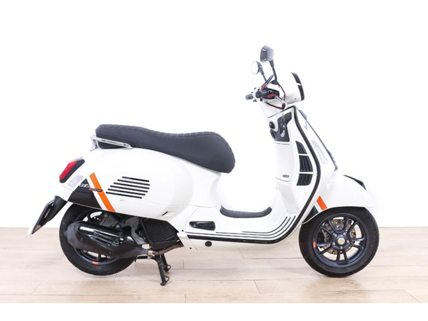 Vespa GTS 125 SUPERSPORT Blanco Motorcycle