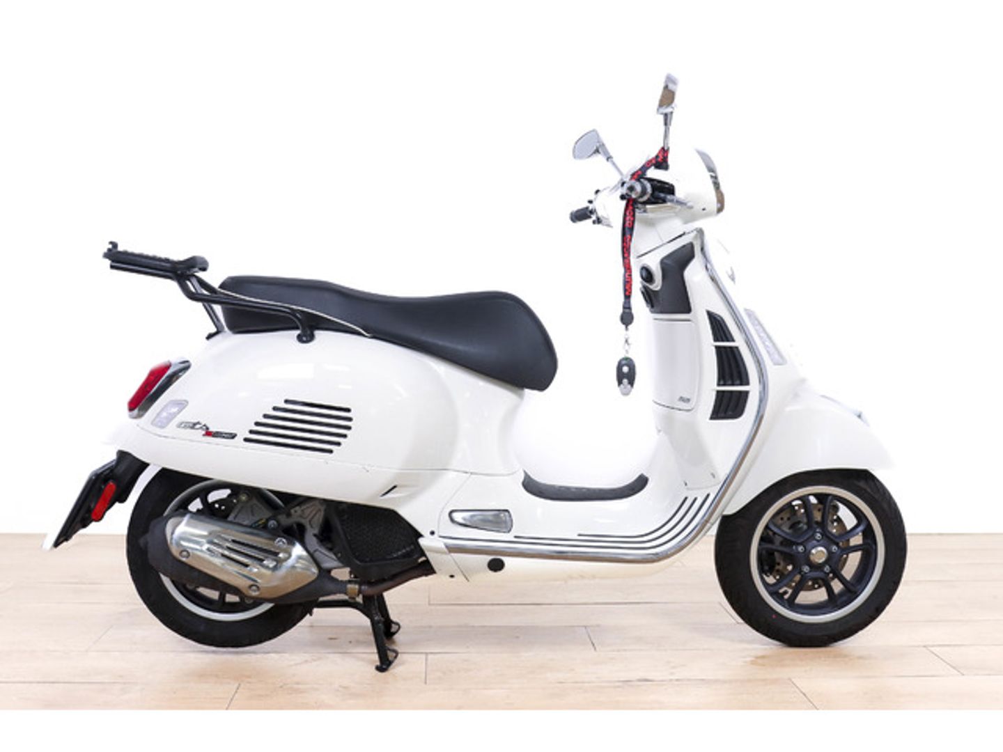 Vespa GTS 125 SUPER Blanco Motorcycle