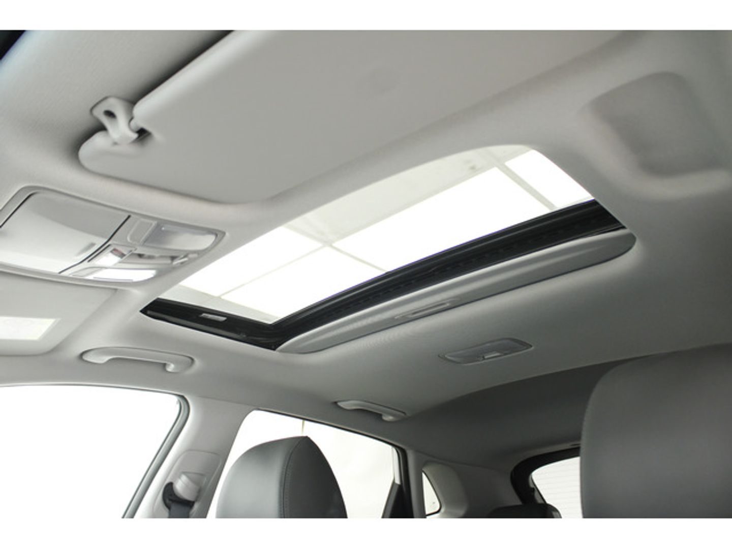 Hyundai Kona 1.6 GDI HEV Style Sky DCT 104 kW (141 CV)