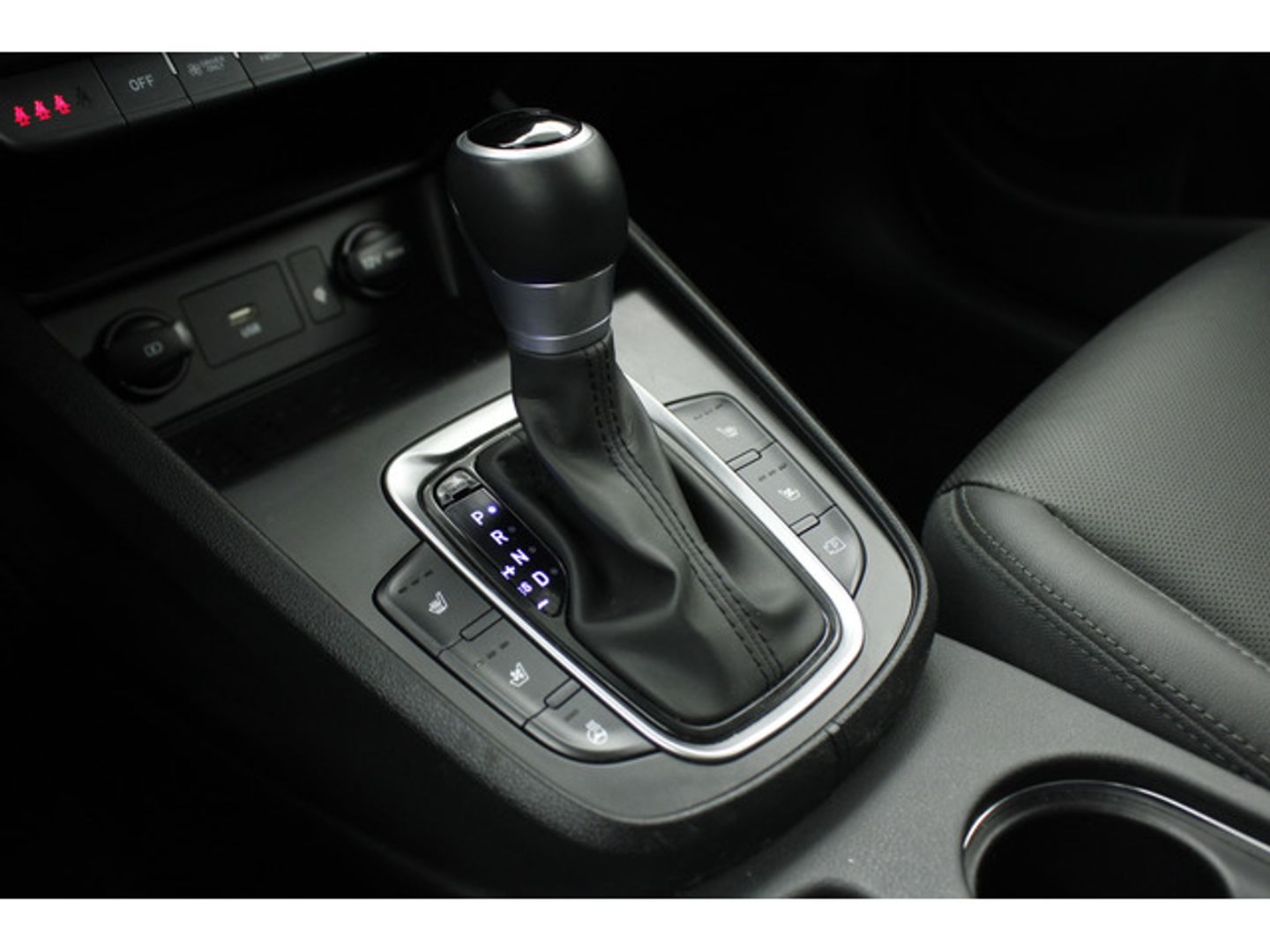 Hyundai Kona 1.6 GDI HEV Style Sky DCT 104 kW (141 CV)