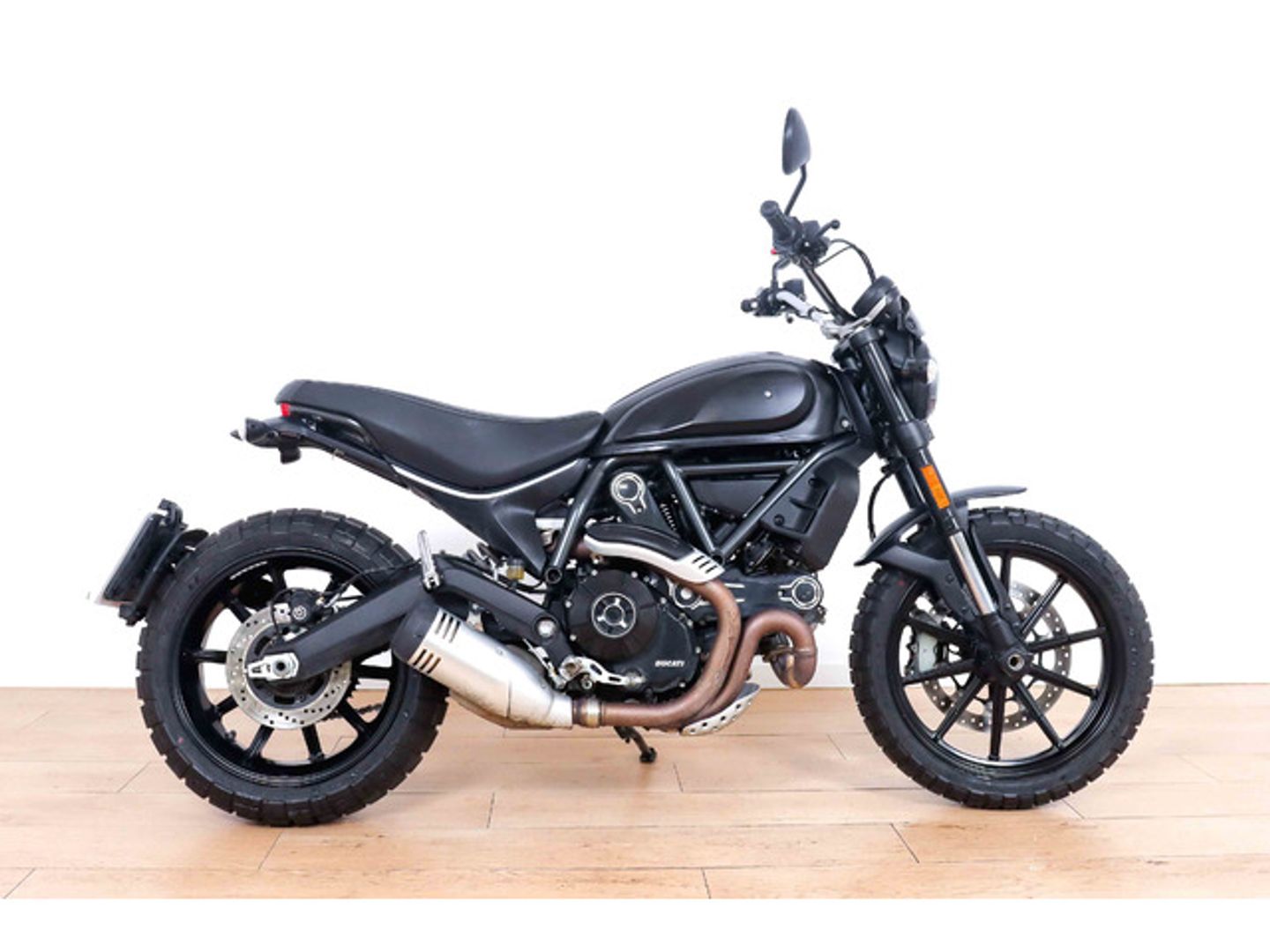 Ducati SCRAMBLER 800 ICON Negro Motorcycle