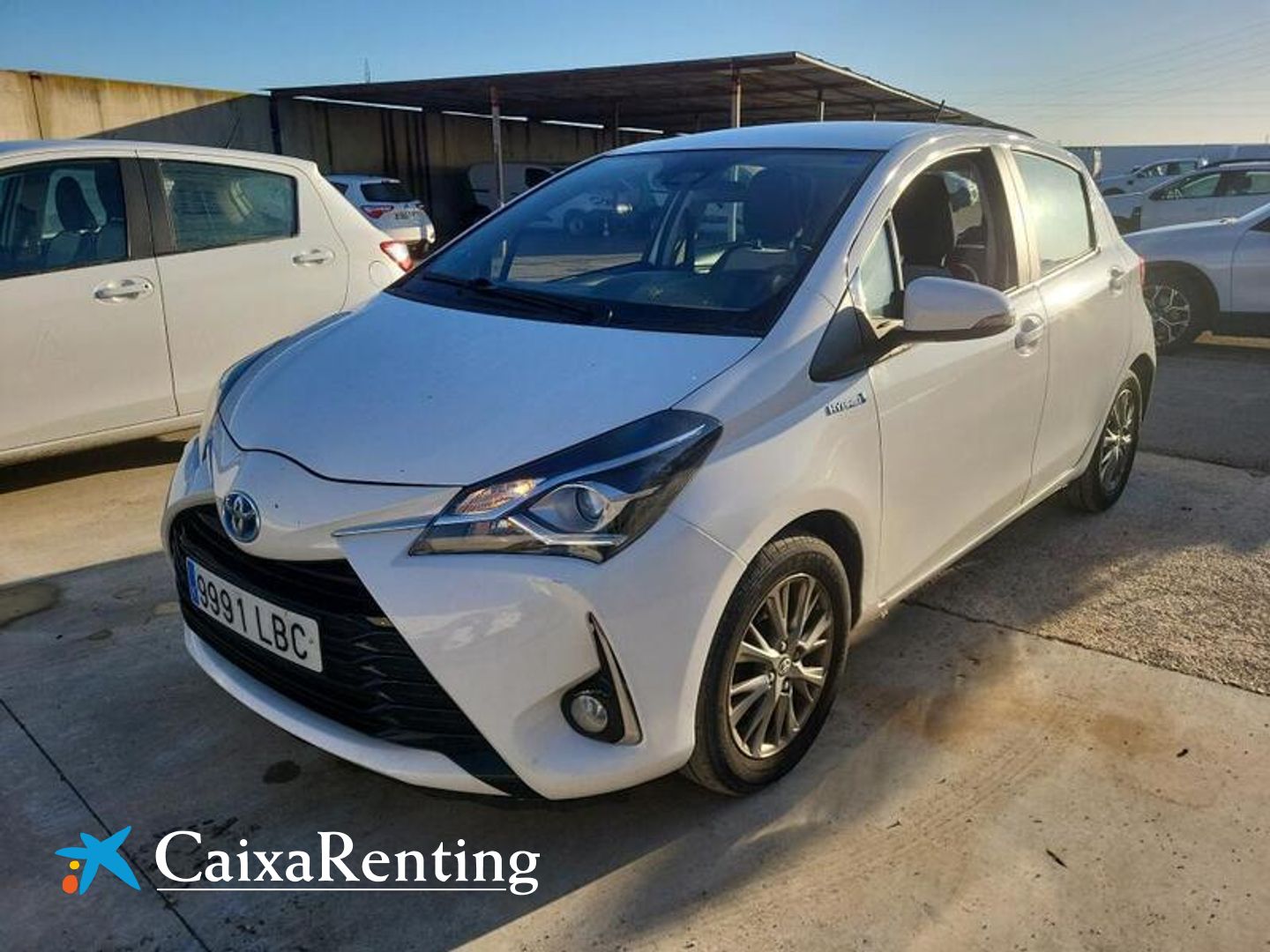 Toyota Yaris 1.5 100H Active 74 kW (100 CV) Blanco Sedan