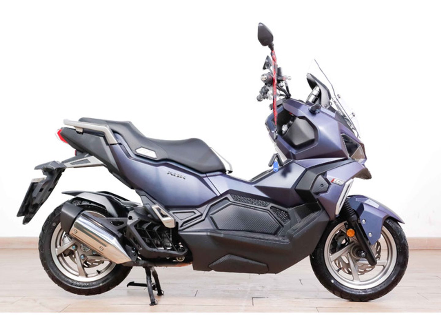 Sym SYM ADX 125 Violeta Motorcycle