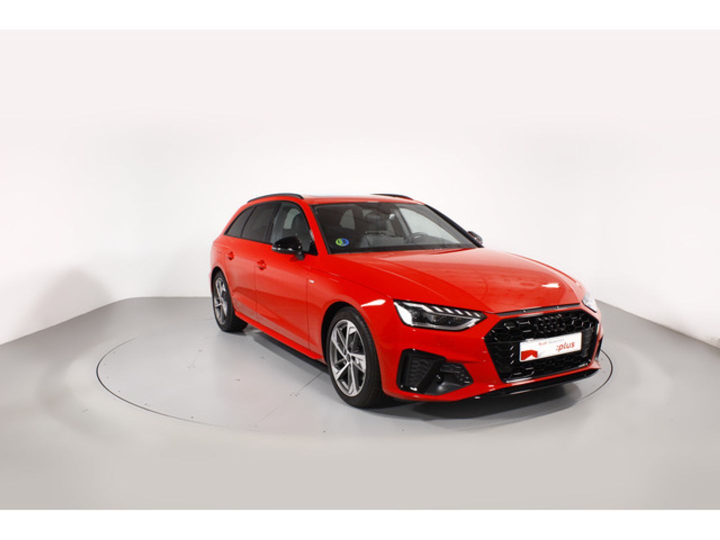 Audi A4 Avant 35 TDI S line Rojo Familiar