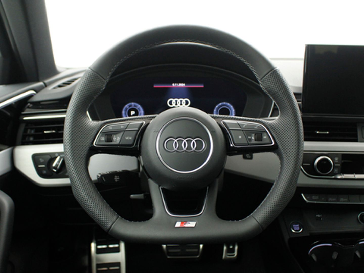 Audi A4 Avant 35 TDI S line