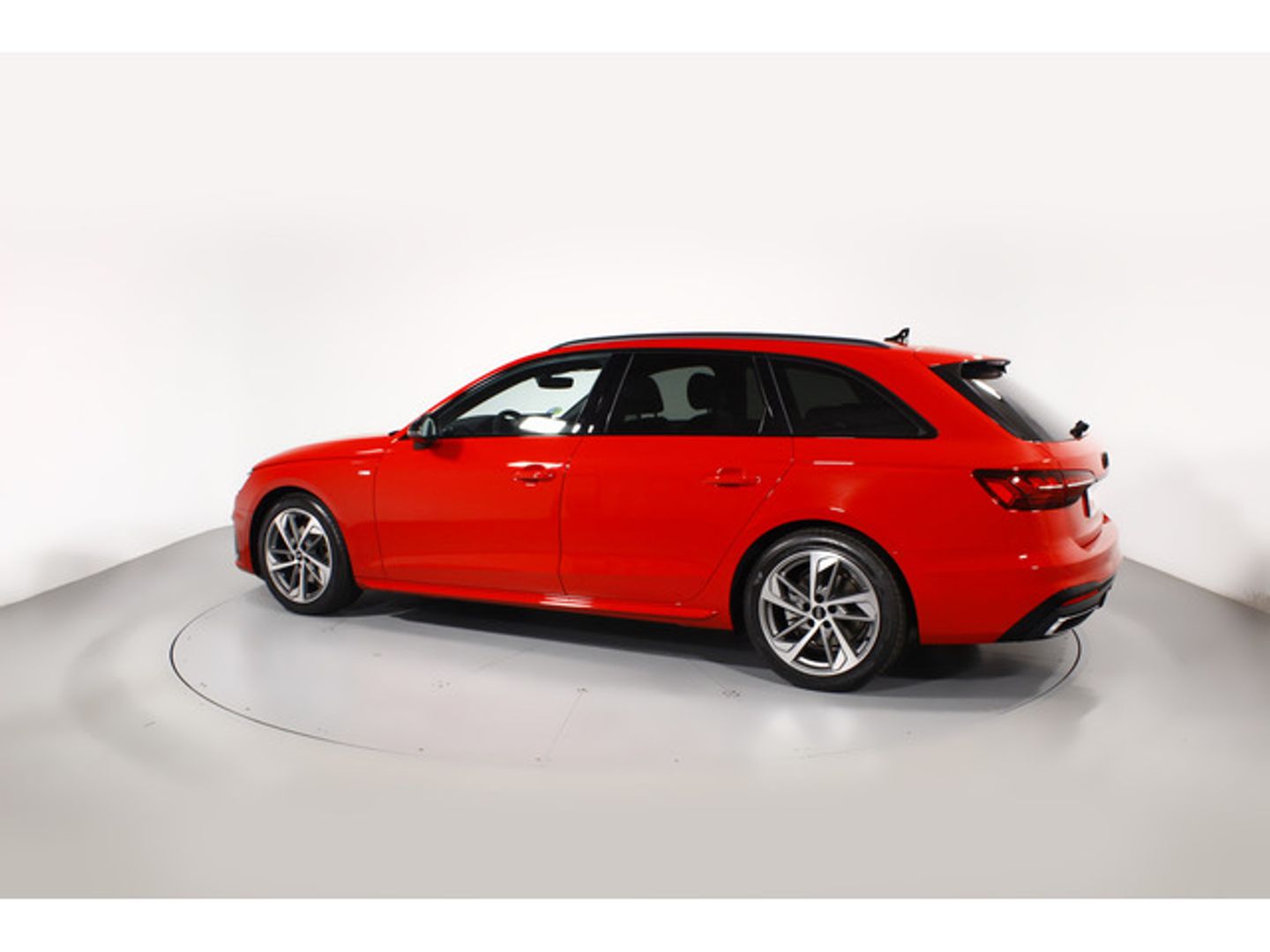 Audi A4 Avant 35 TDI S line