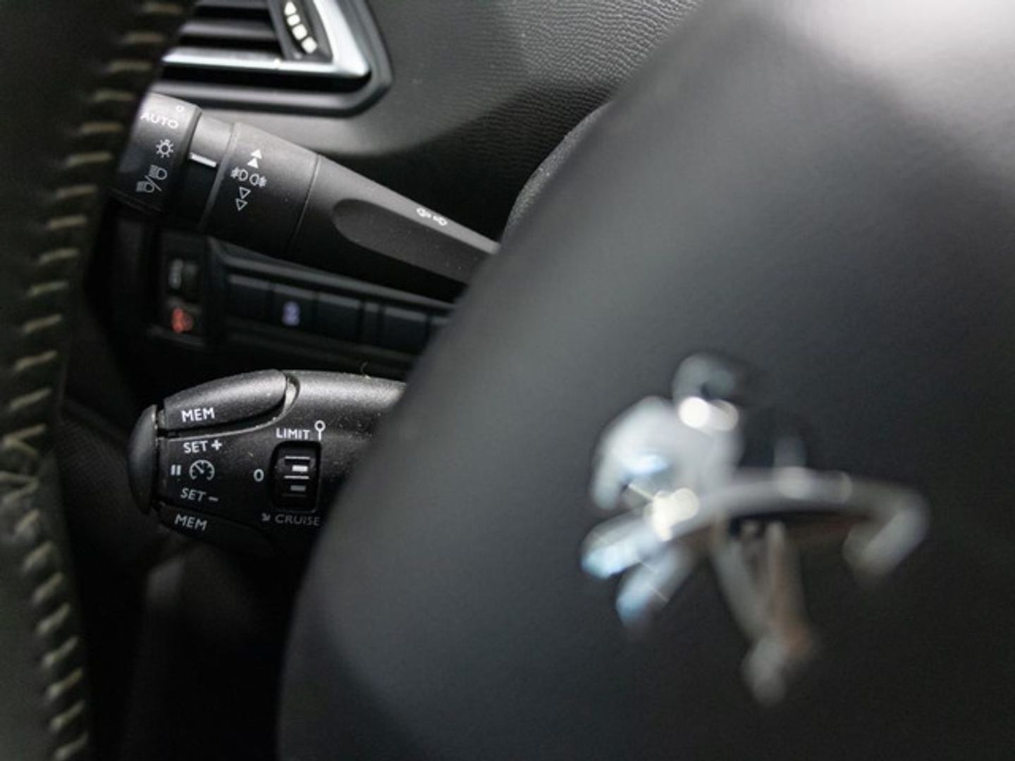 Peugeot 308 SW BlueHDI 100 Business Line