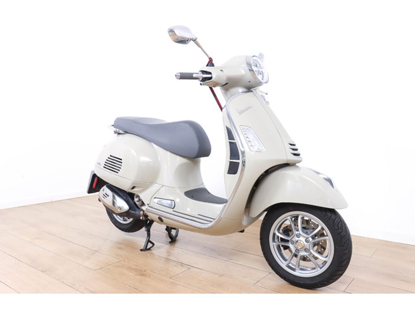 Vespa GTS 125