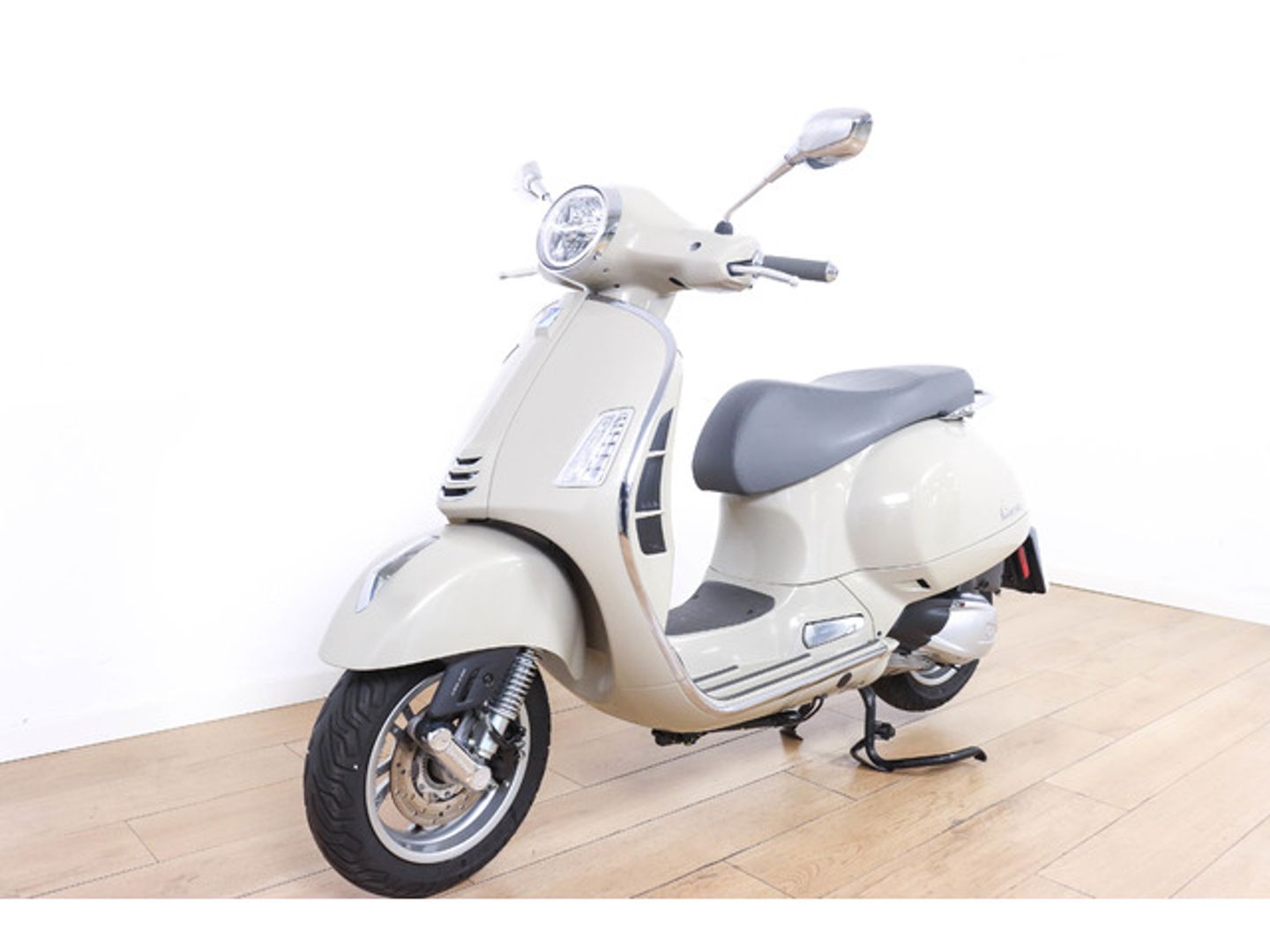 Vespa GTS 125