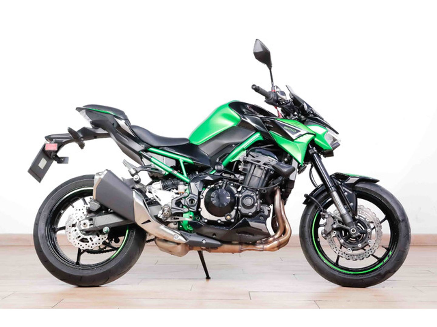 Kawasaki Z 900 Verde Motorcycle