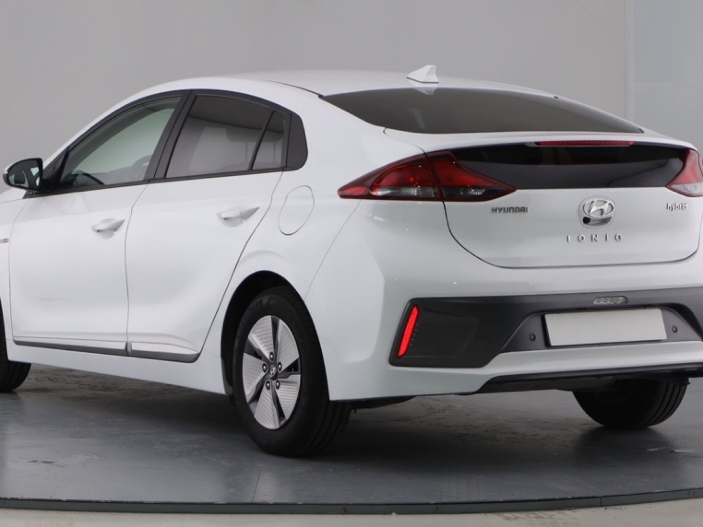 Hyundai Ioniq 1.6 GDI HEV