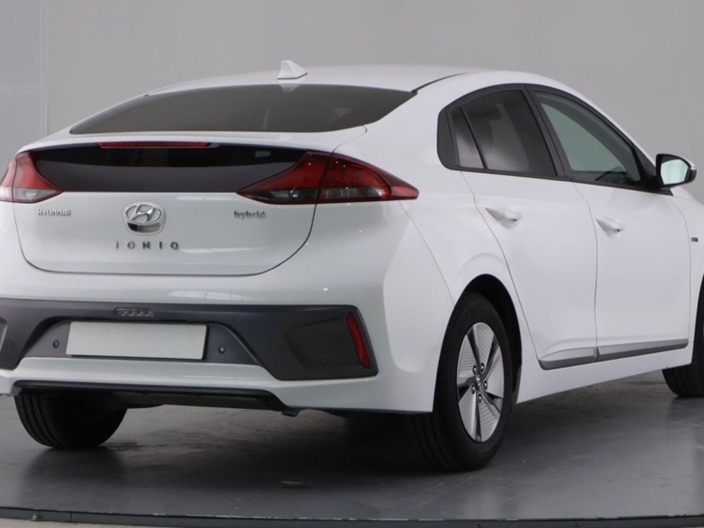 Hyundai Ioniq 1.6 GDI HEV