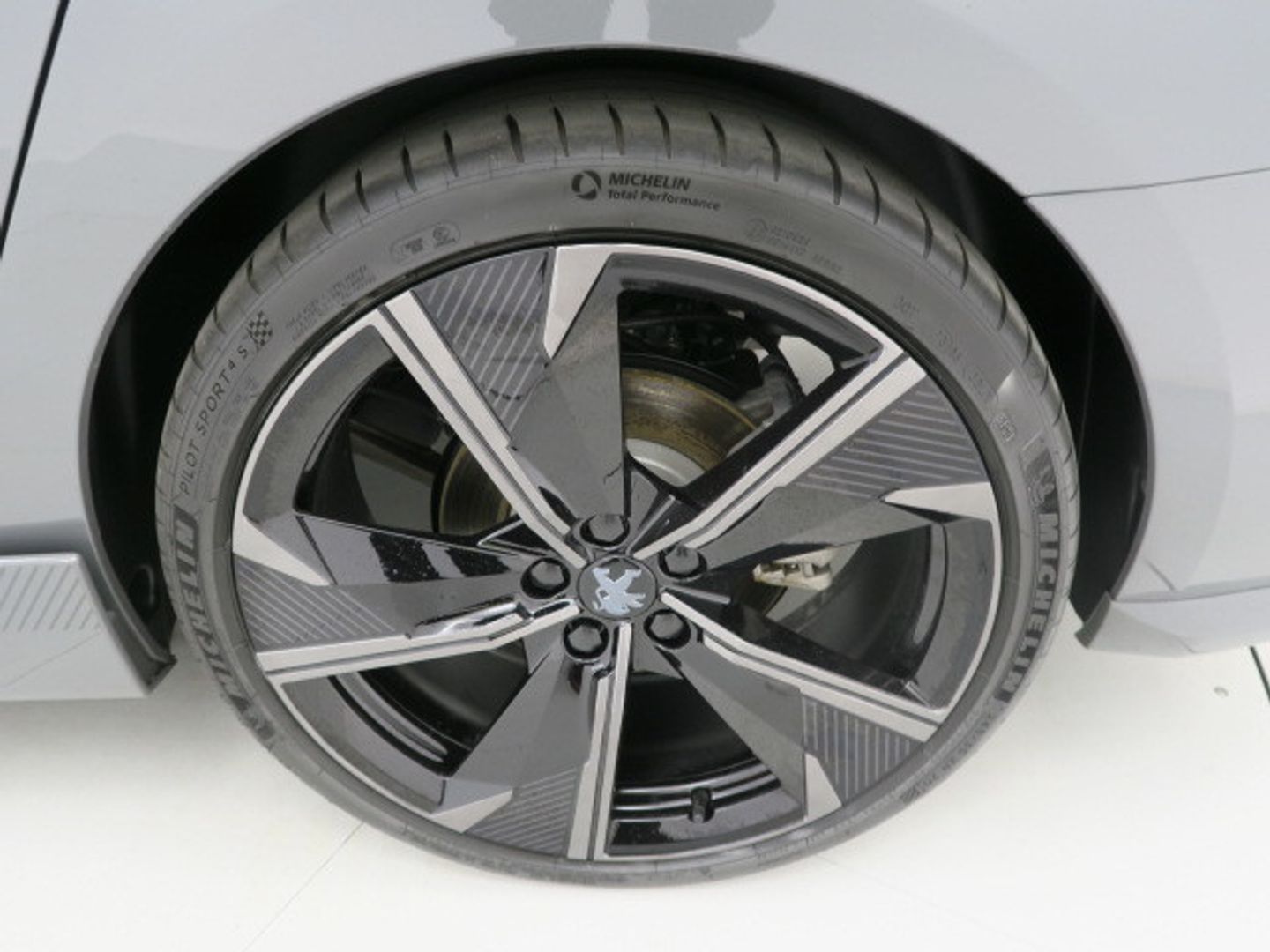 Peugeot 508 Hybrid 360 PSE e-EAT8 265 kW (360 CV)
