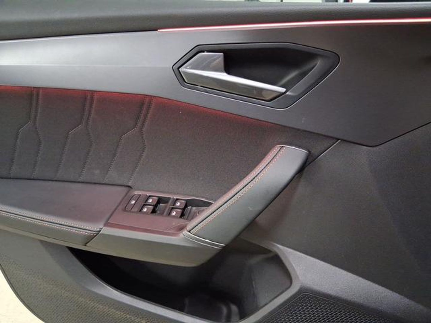 CUPRA León 1.5 eTSI DSG 110 kW (150 CV)