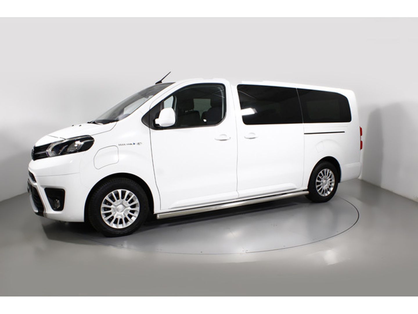 Toyota Proace Verso EV VX Plus Shuttle