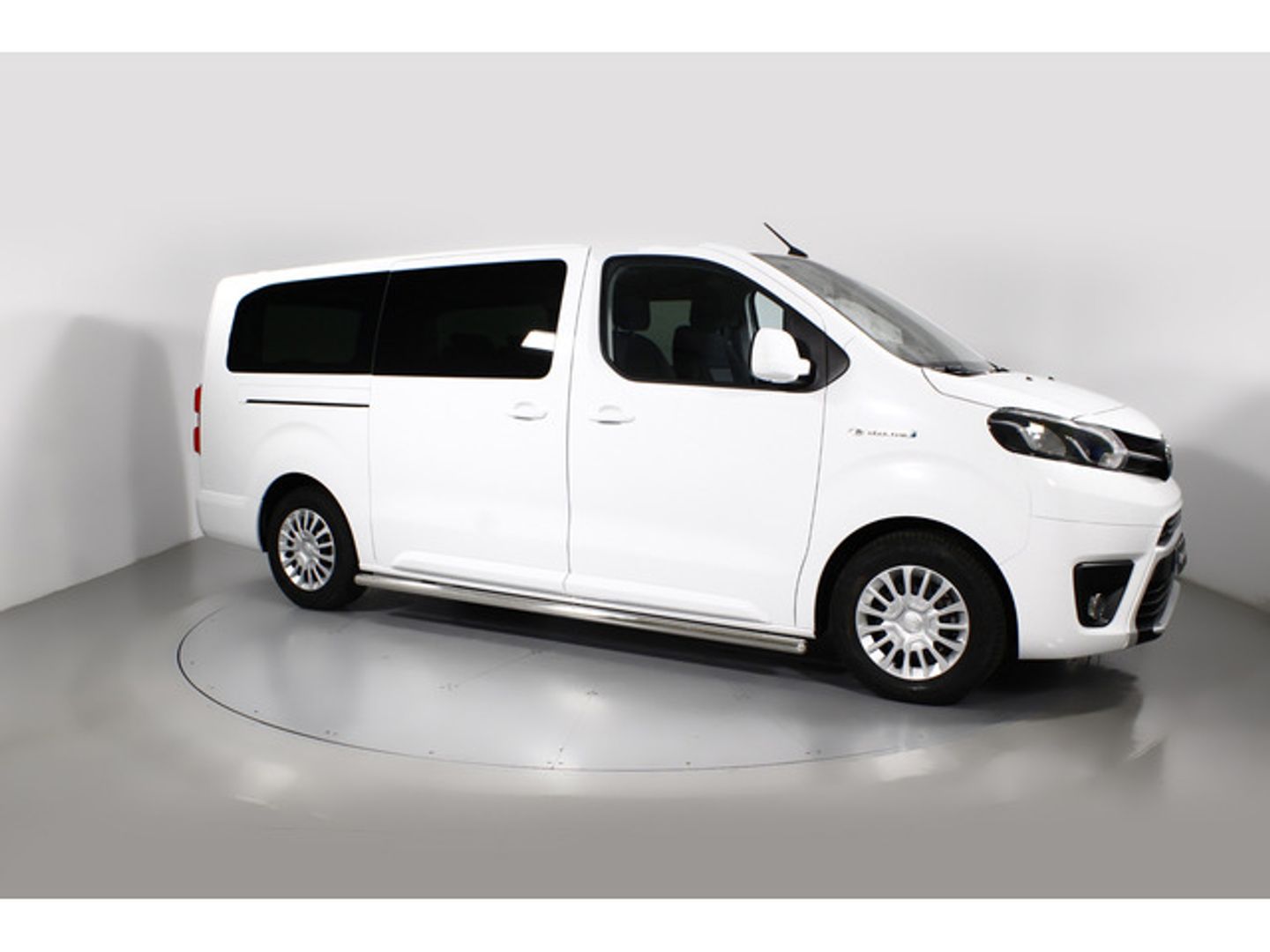 Toyota Proace Verso EV VX Plus Shuttle