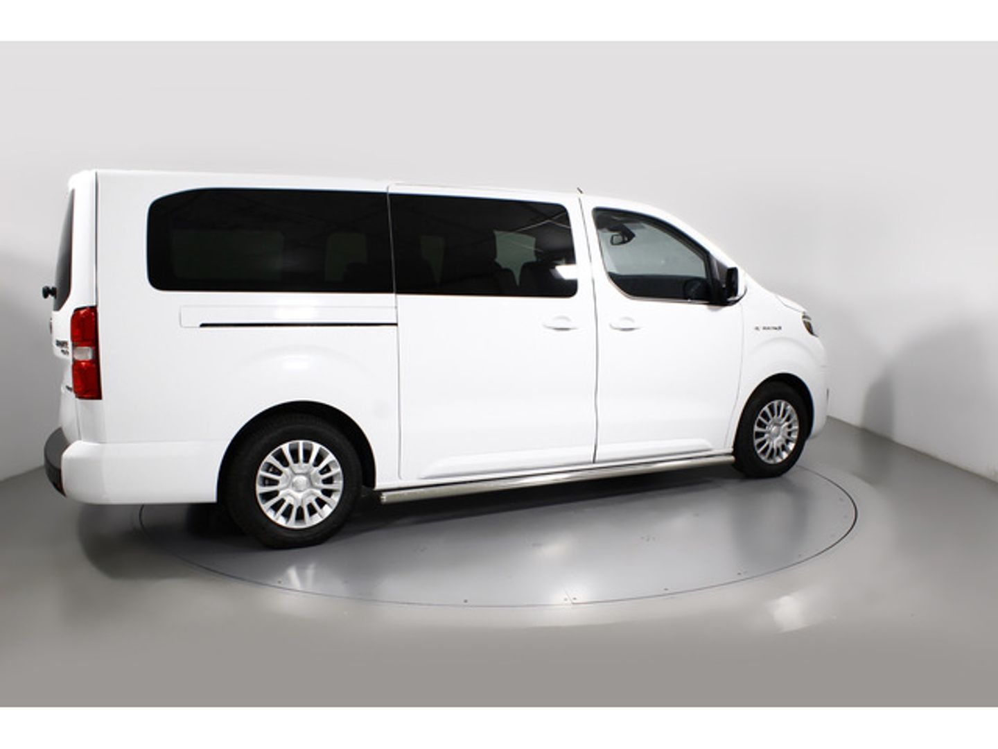 Toyota Proace Verso EV VX Plus Shuttle