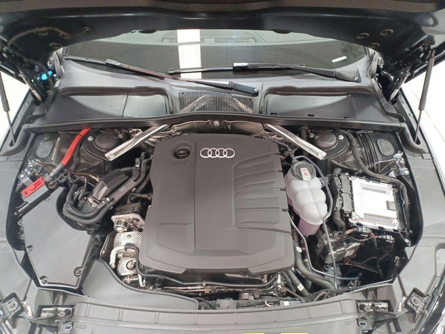 Audi A4 Avant 35 TDI S line