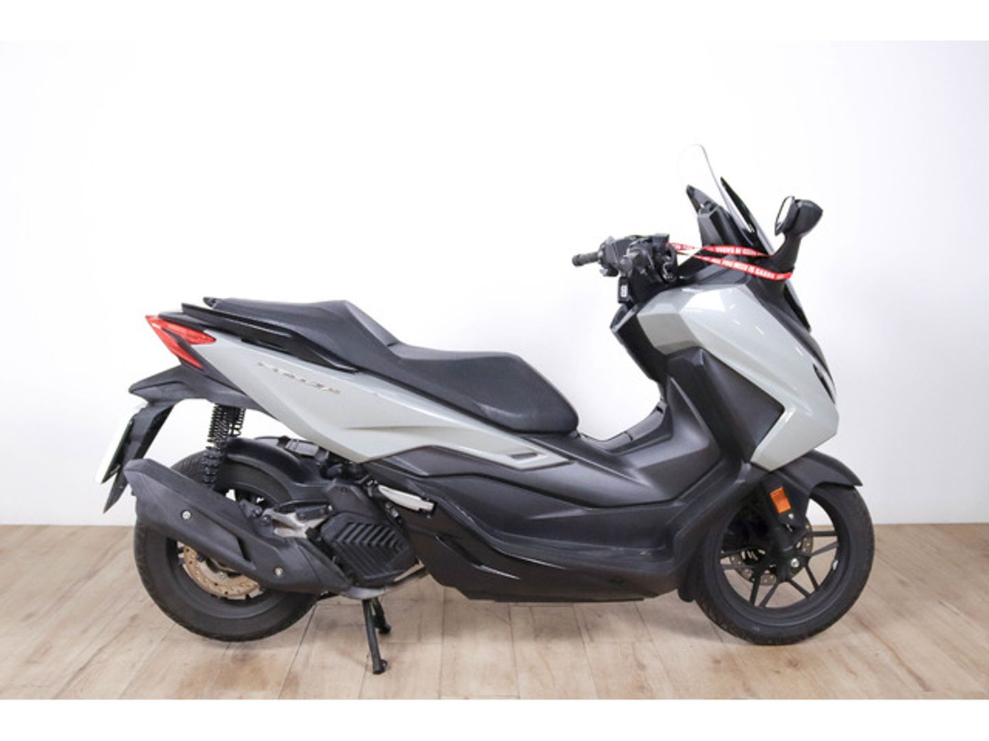 Honda FORZA 125 ABS Gris Motorcycle